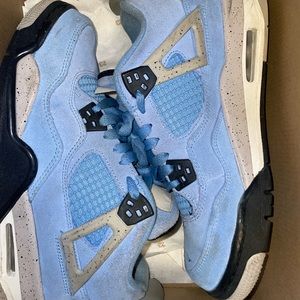 Jordan 4 retro University Blue